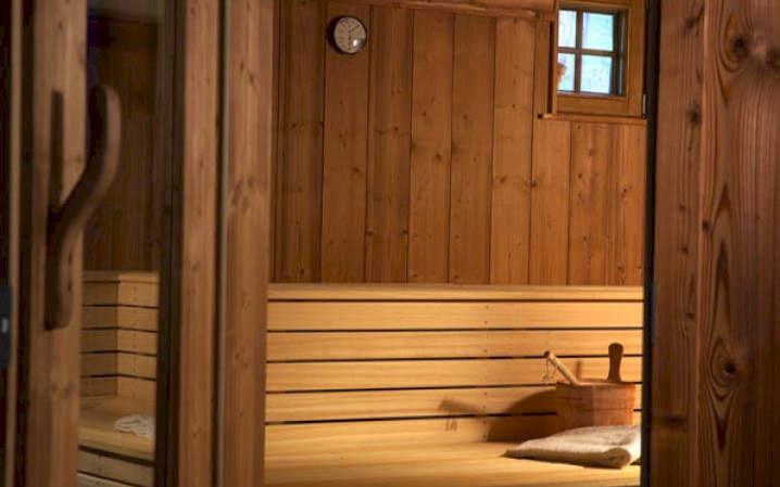 Thermo spruce matchboards